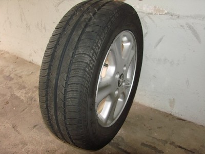 Räder 406 006.JPG (77.93 KiB) 1173 mal betrachtet Räder 406 006.JPG