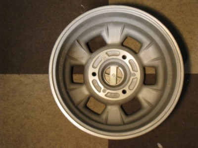 Felge1_hinten.JPG (171.84 KiB) 886 mal betrachtet Felge1_hinten.JPG