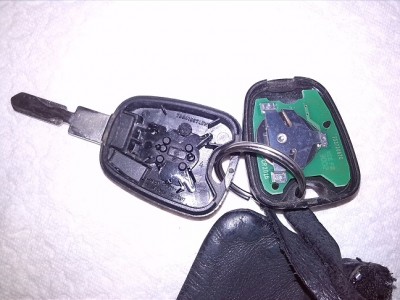 schluessel2.jpg (122.34 KiB) 4858 mal betrachtet schluessel2.jpg