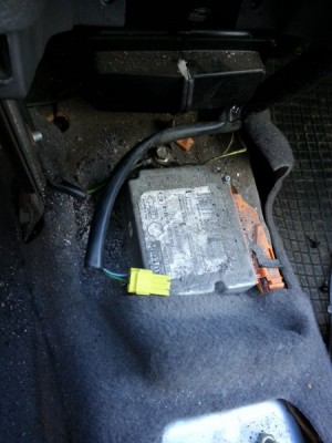 Stecker an MIttelkonsole_450x600.jpg (61.44 KiB) 3427 mal betrachtet Stecker an MIttelkonsole_450x600.jpg