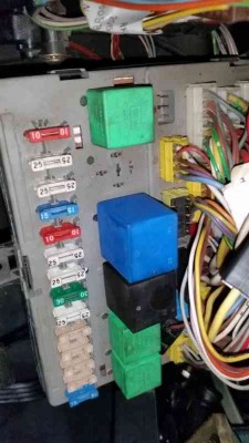 Sicherungskasten.jpg (25.44 KiB) 12211 mal betrachtet Sicherungskasten.jpg